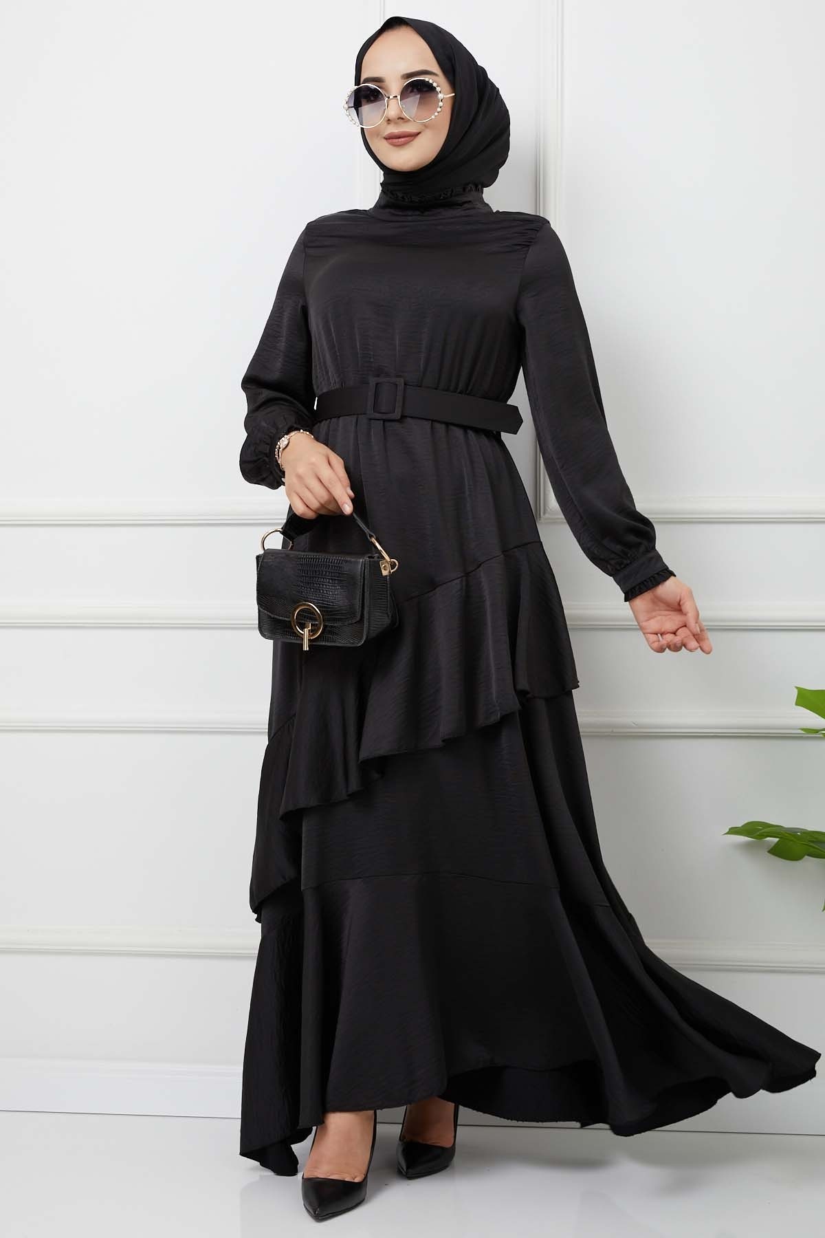 Önü Parçalı Kemerli Aerobin Saten Elbise - Siyah