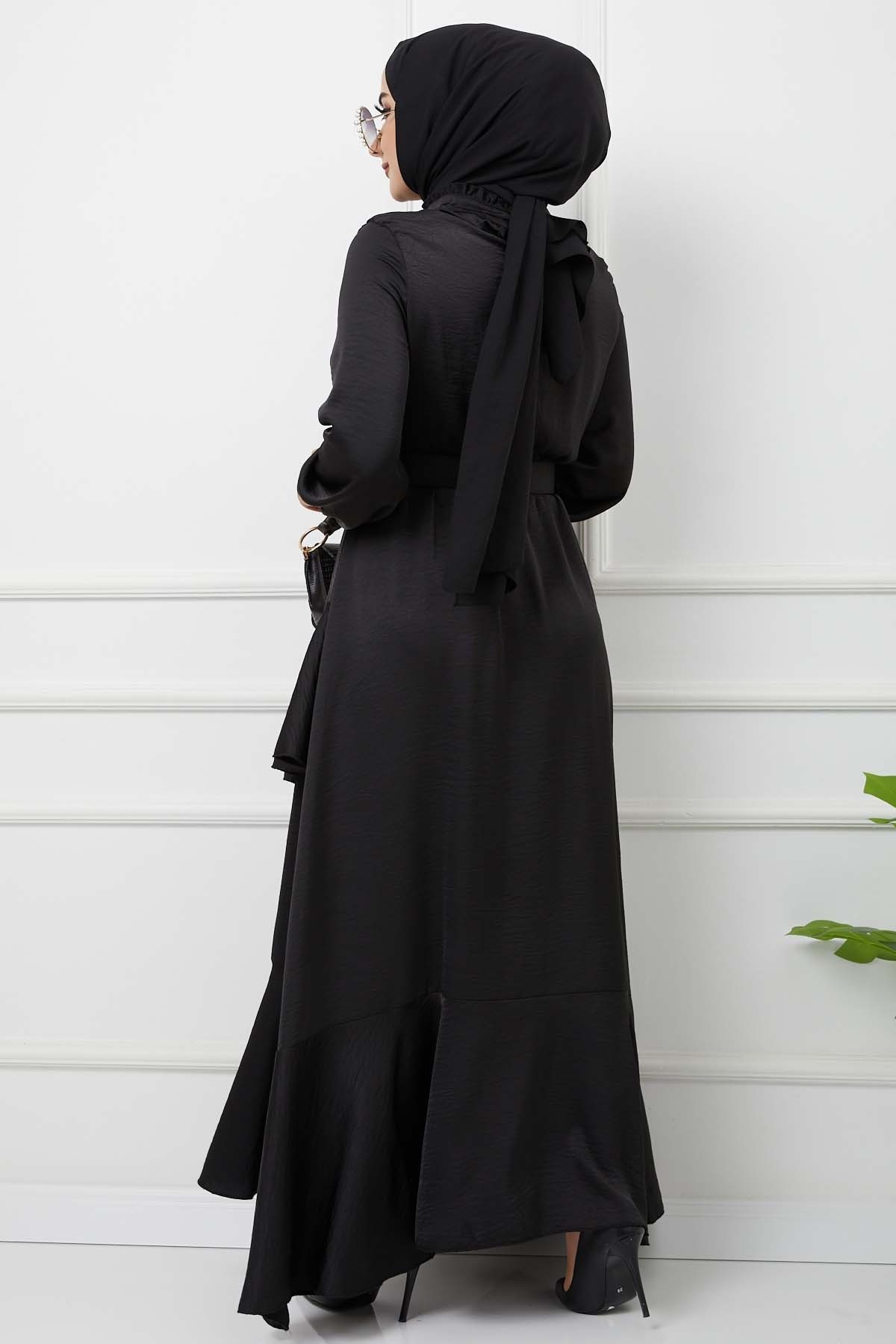 Önü Parçalı Kemerli Aerobin Saten Elbise - Siyah