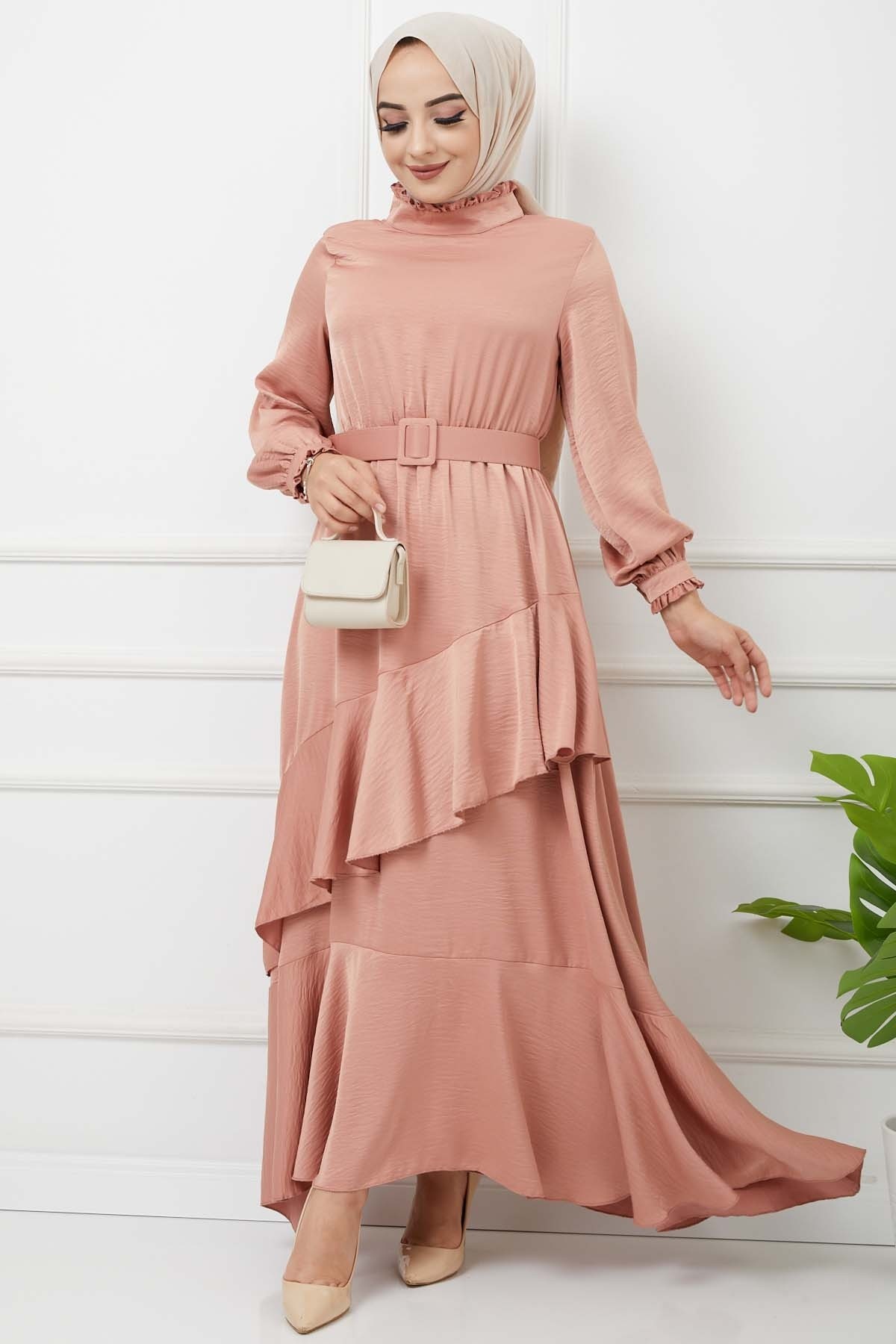 Önü Parçalı Kemerli Aerobin Saten Elbise - Yavru Ağzı