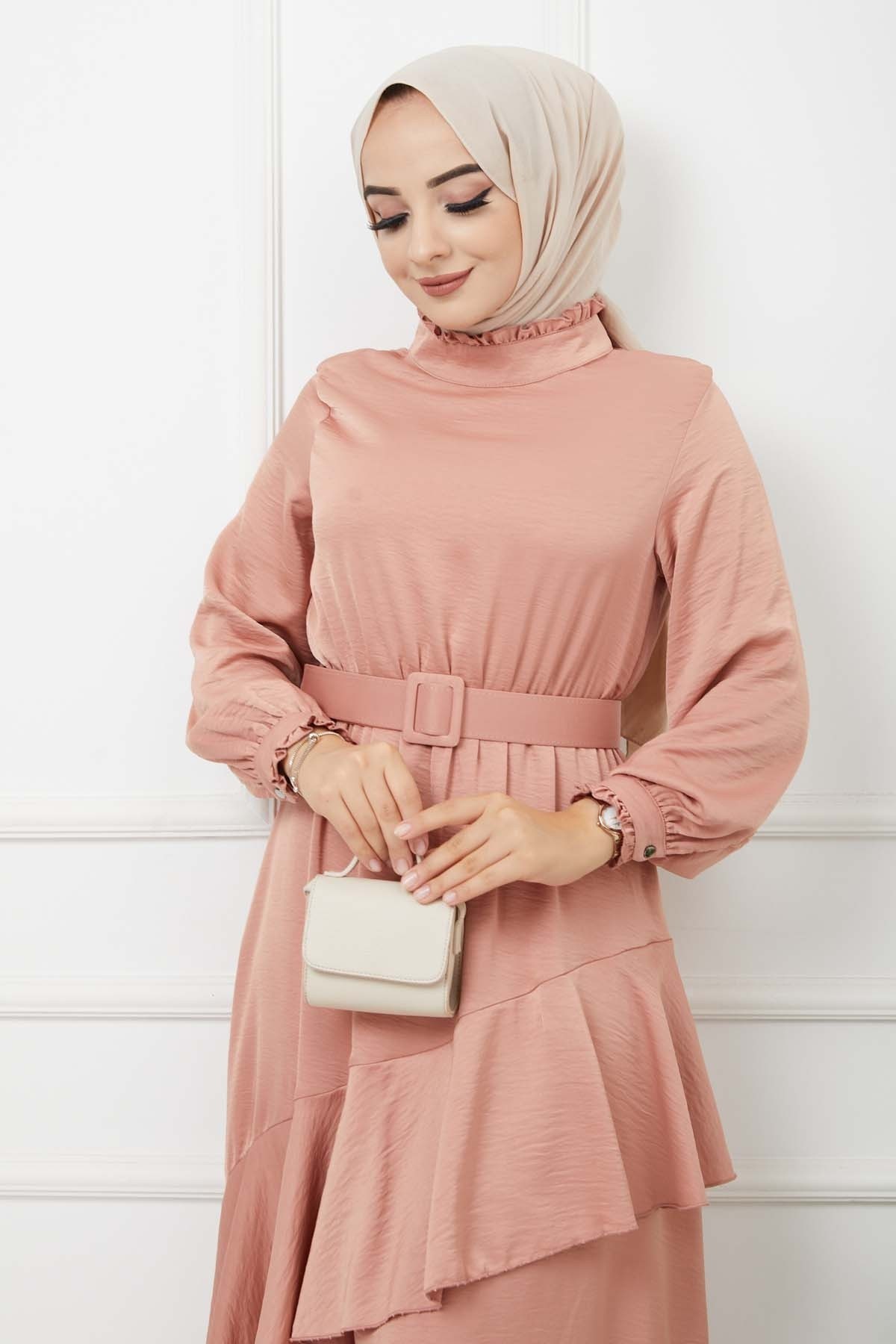 Önü Parçalı Kemerli Aerobin Saten Elbise - Yavru Ağzı