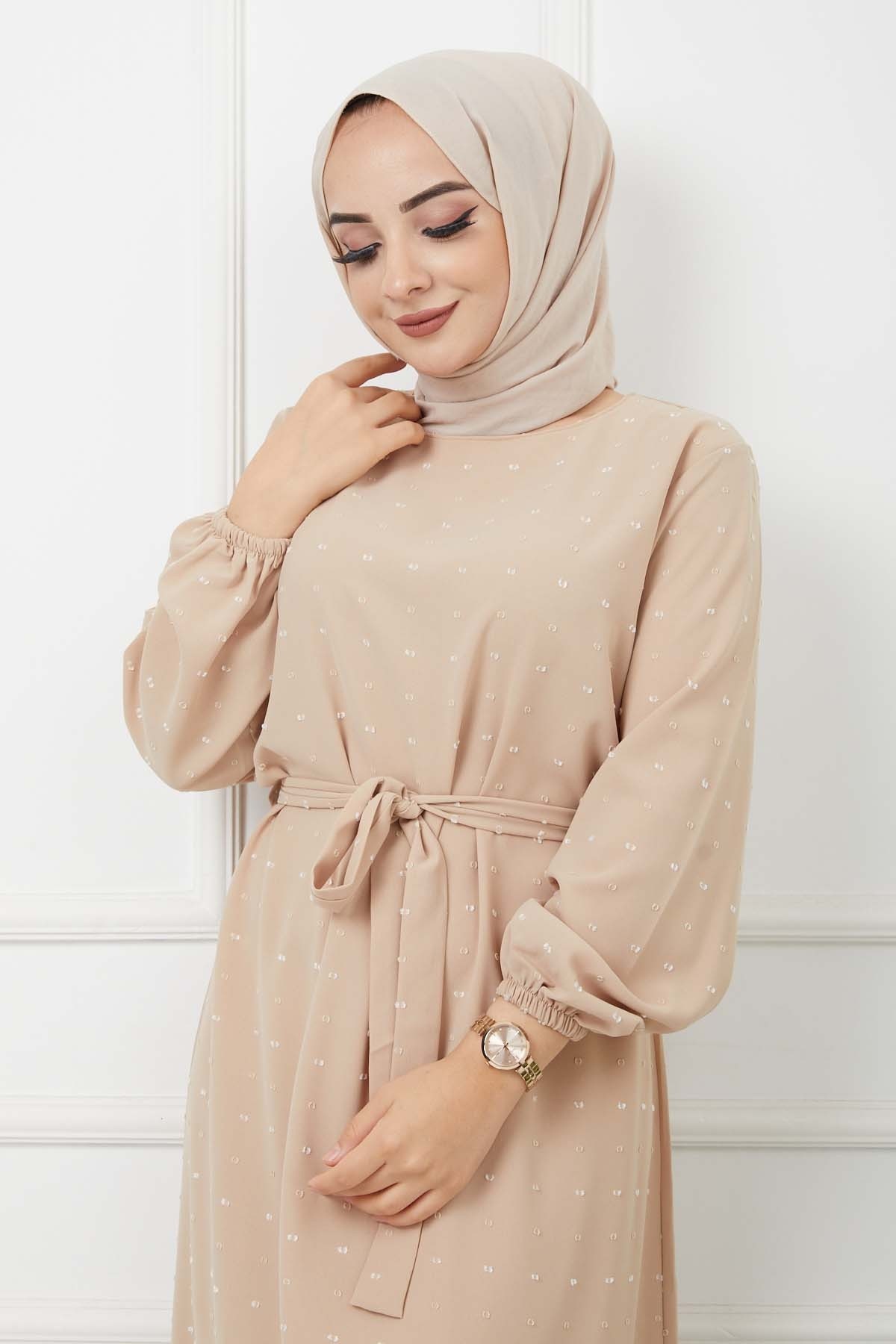 PonPon İşlemeli Elbise - Bej