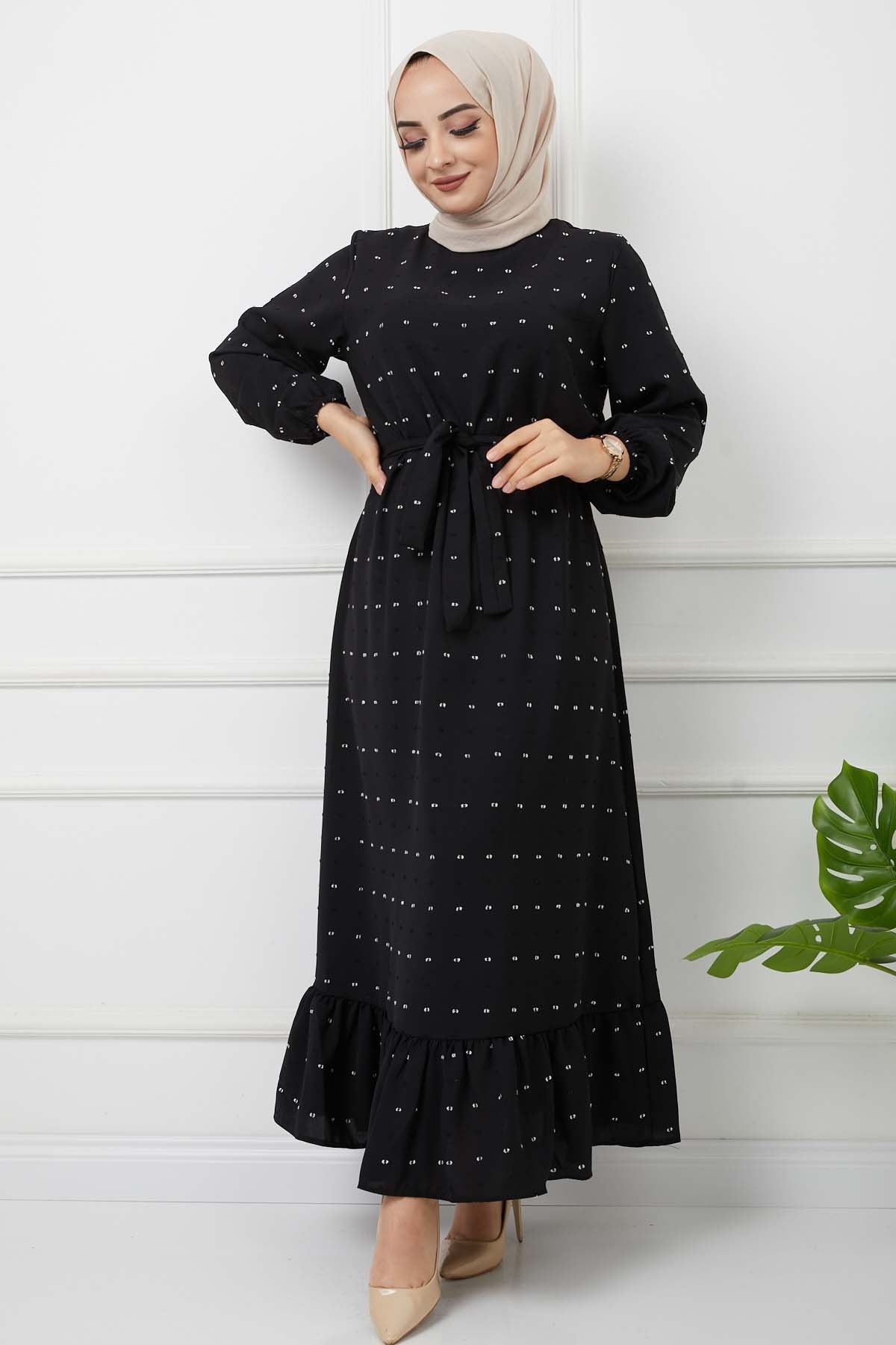 PonPon İşlemeli Elbise - Siyah