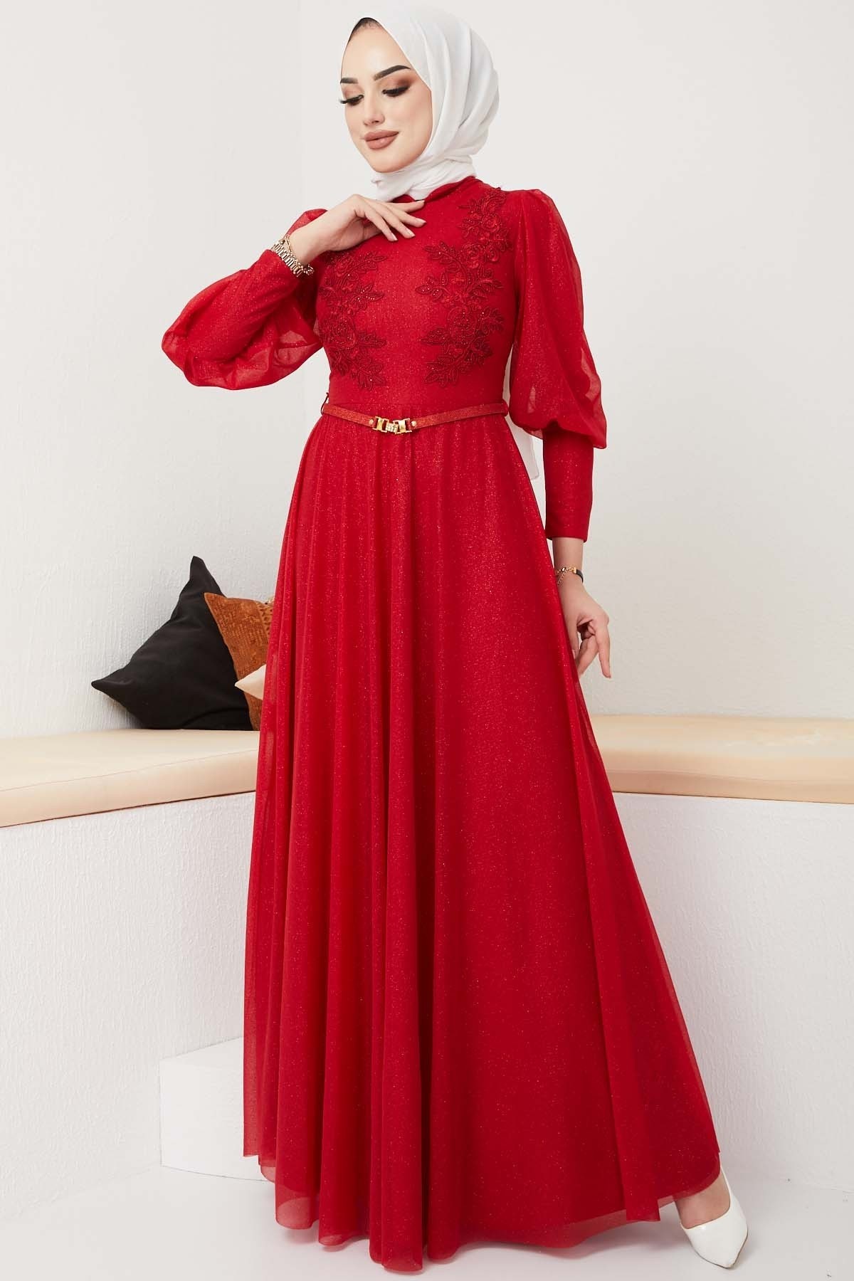 Dantel Detaylı Kemerli Abiye - Kırmızı