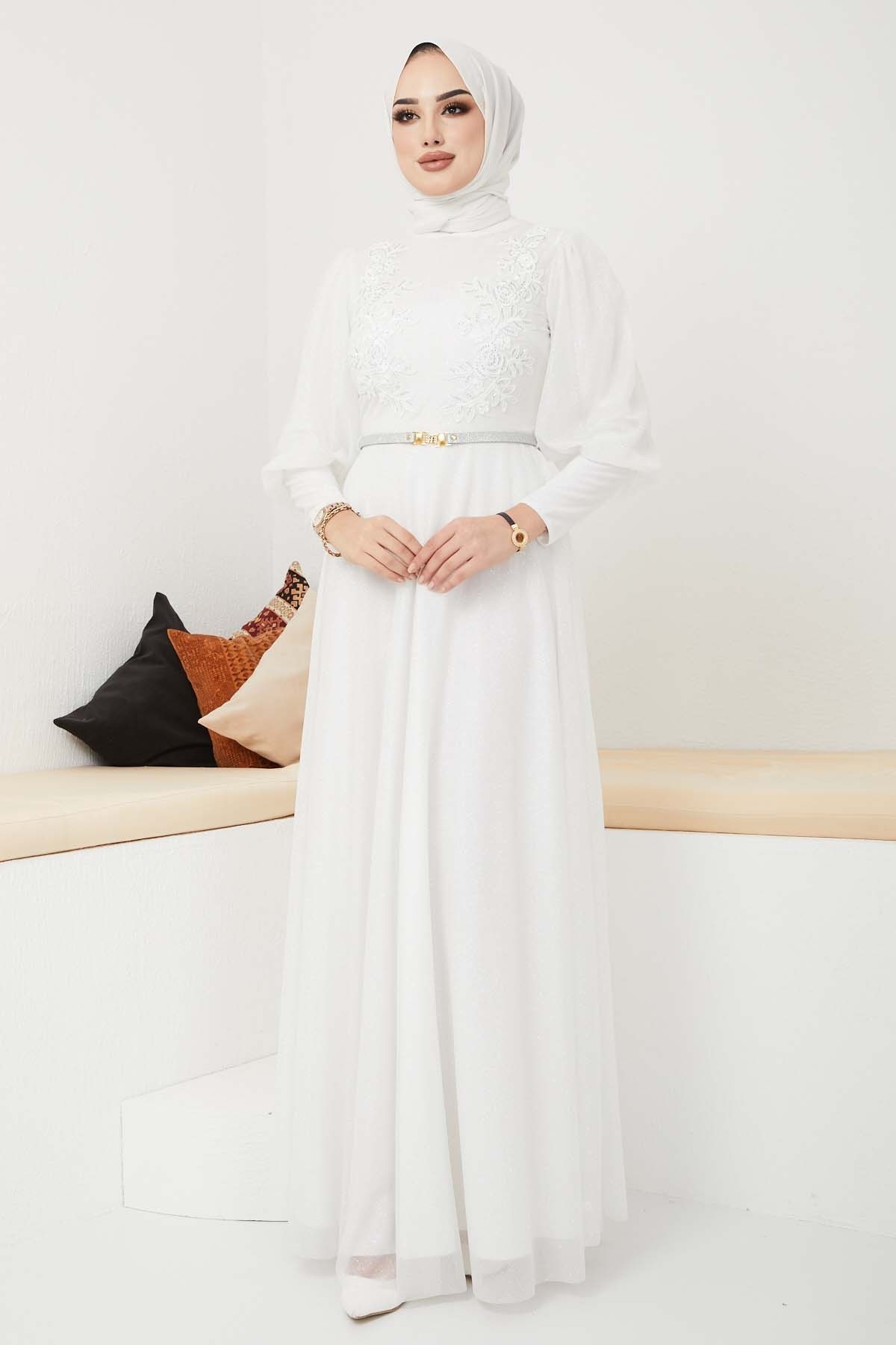 Dantel Detaylı Kemerli Abiye - Beyaz