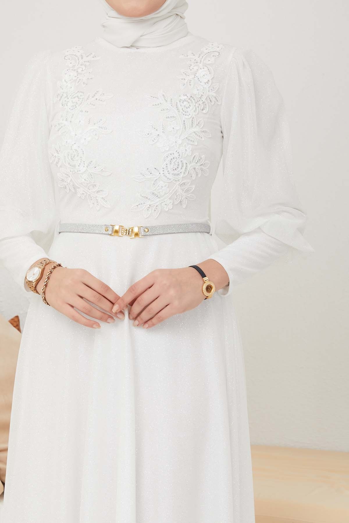 Dantel Detaylı Kemerli Abiye - Beyaz