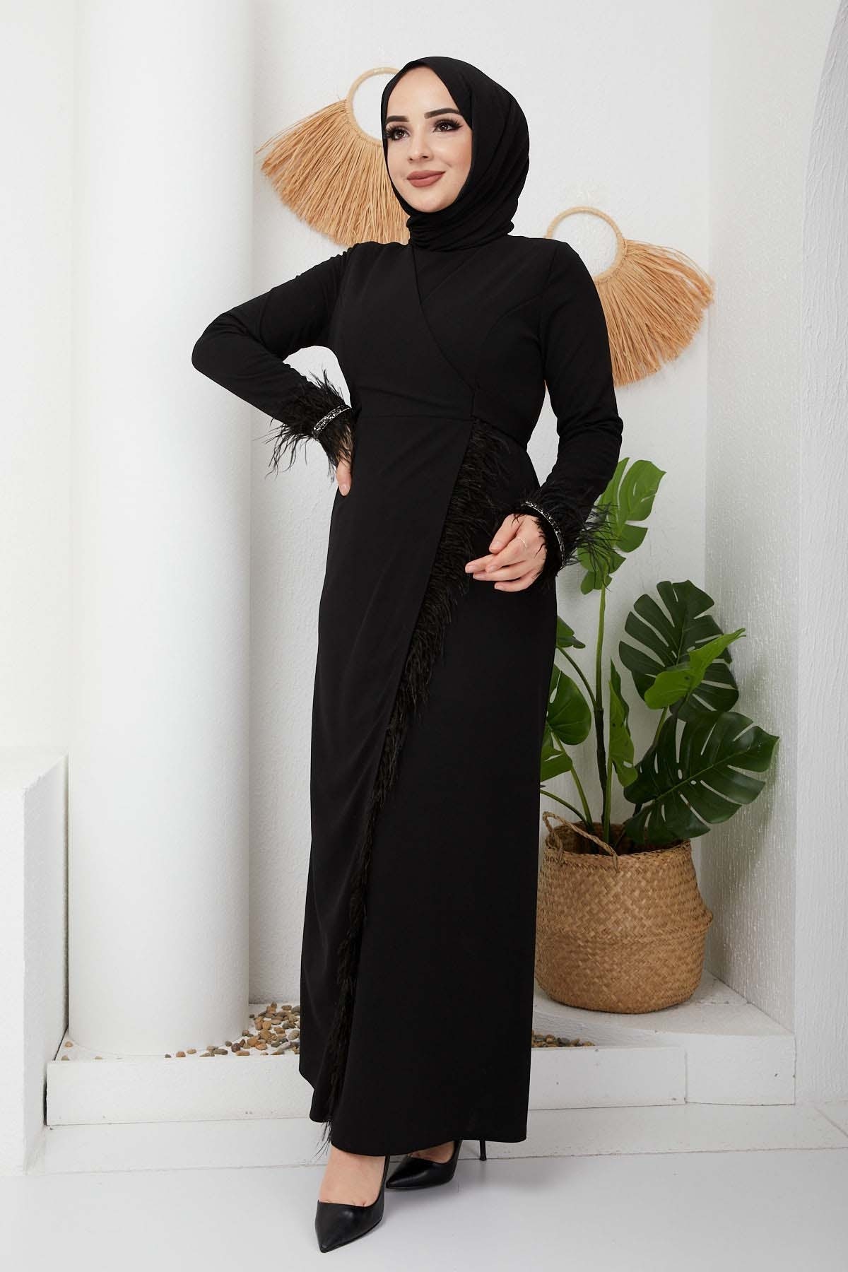 Tüy Detaylı Abiye - Siyah