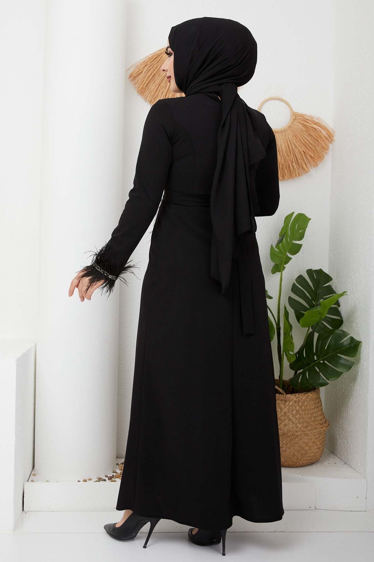 Tüy Detaylı Abiye - Siyah