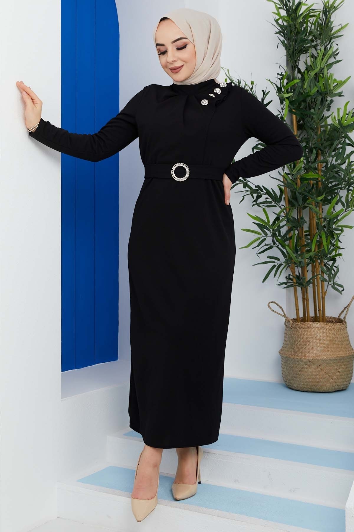 Omuz Düğmeli Kemerli Elbise - Siyah