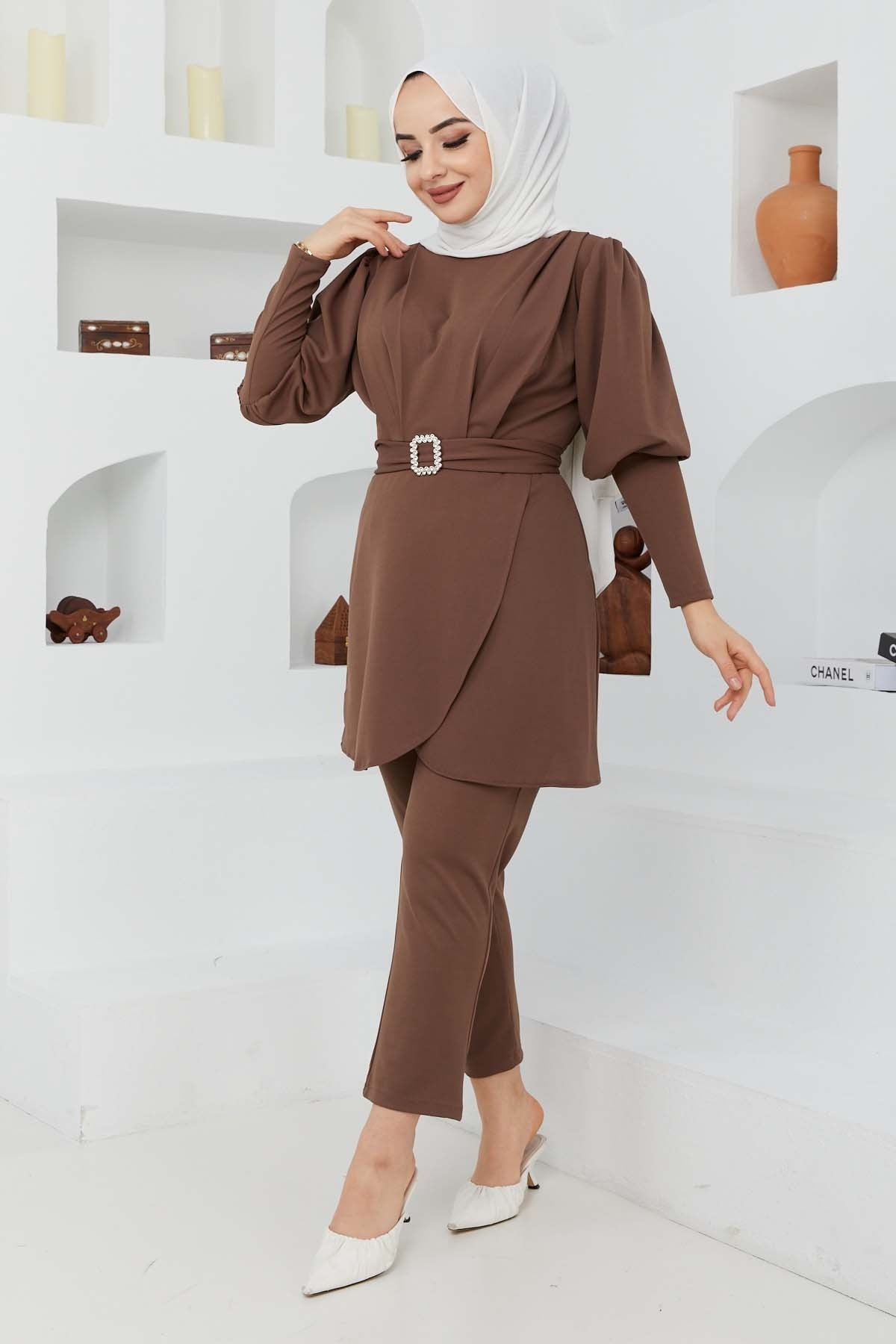 Kemerli Taşlı Takım - Kahve