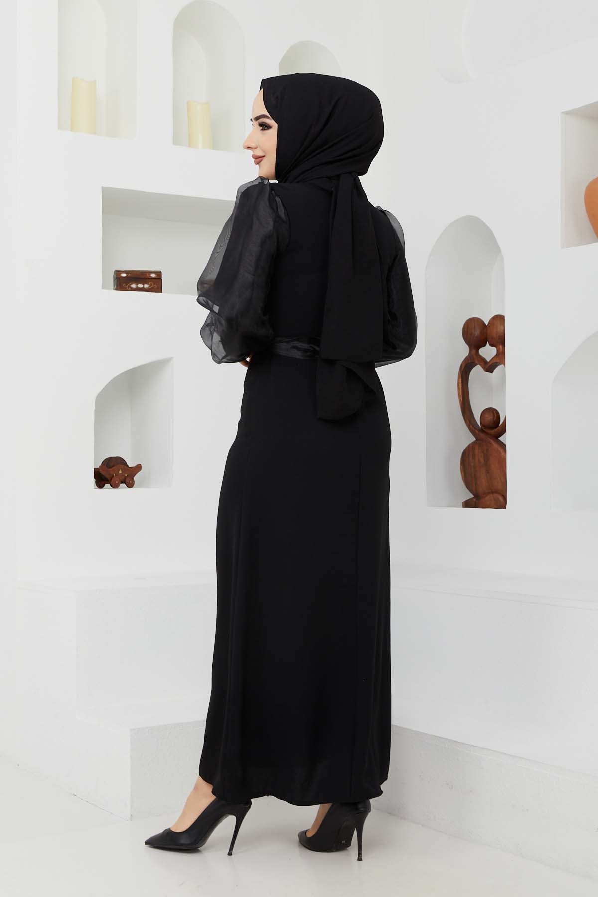 Betül Abiye - Siyah