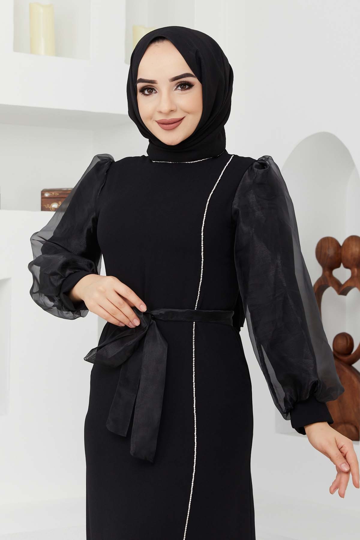 Betül Abiye - Siyah