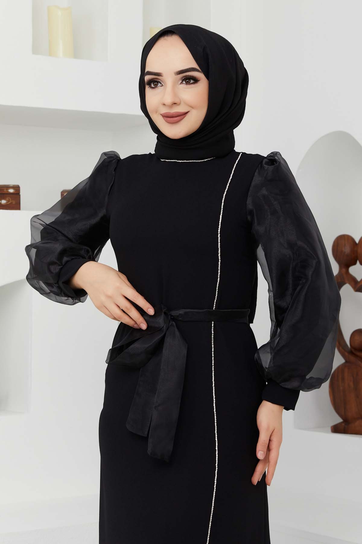 Betül Abiye - Siyah