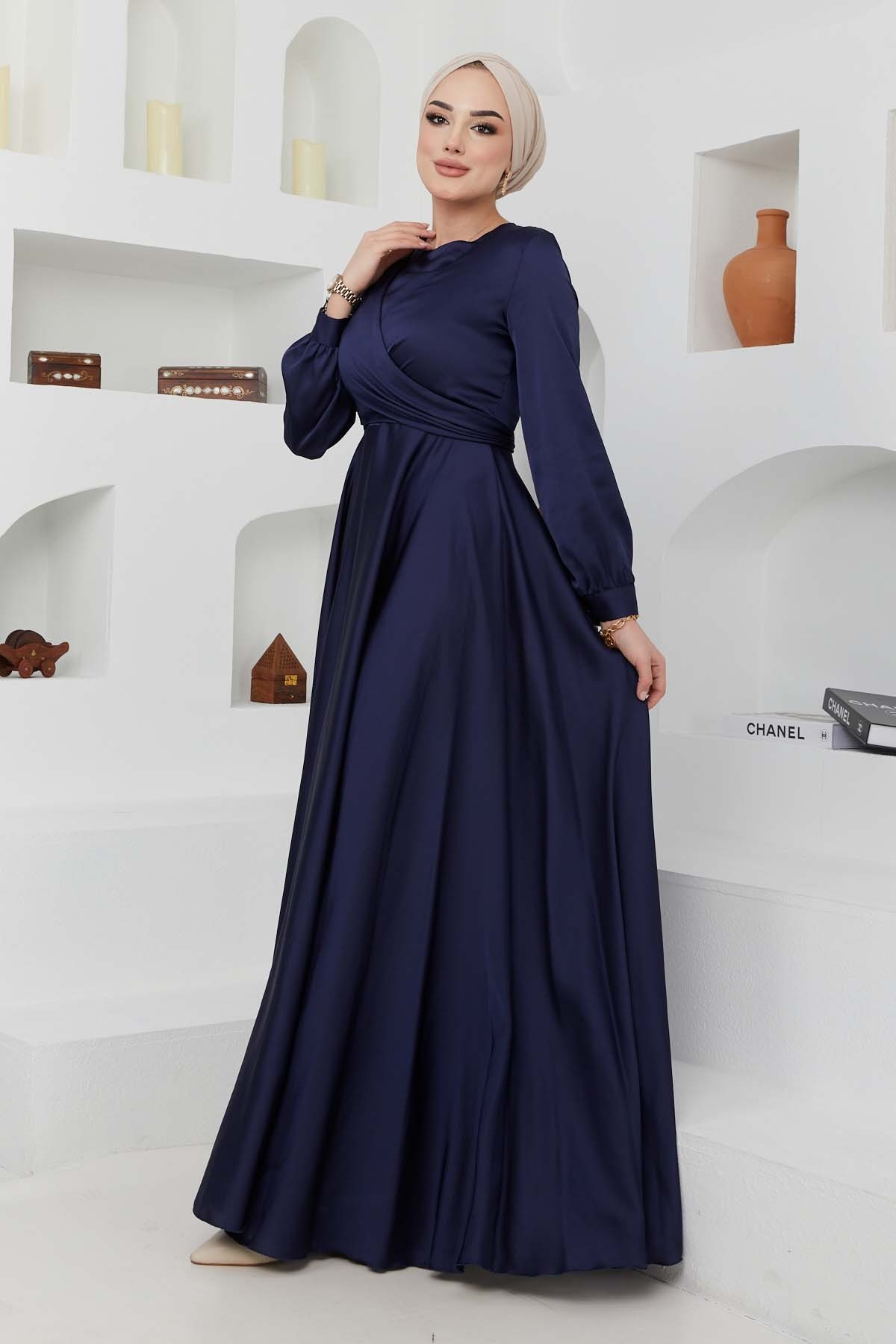 Ceren Saten Abiye - Laci