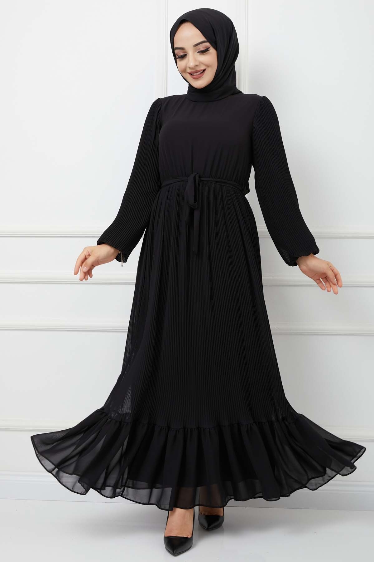 Pilise Detaylı Şifon Elbise - Siyah