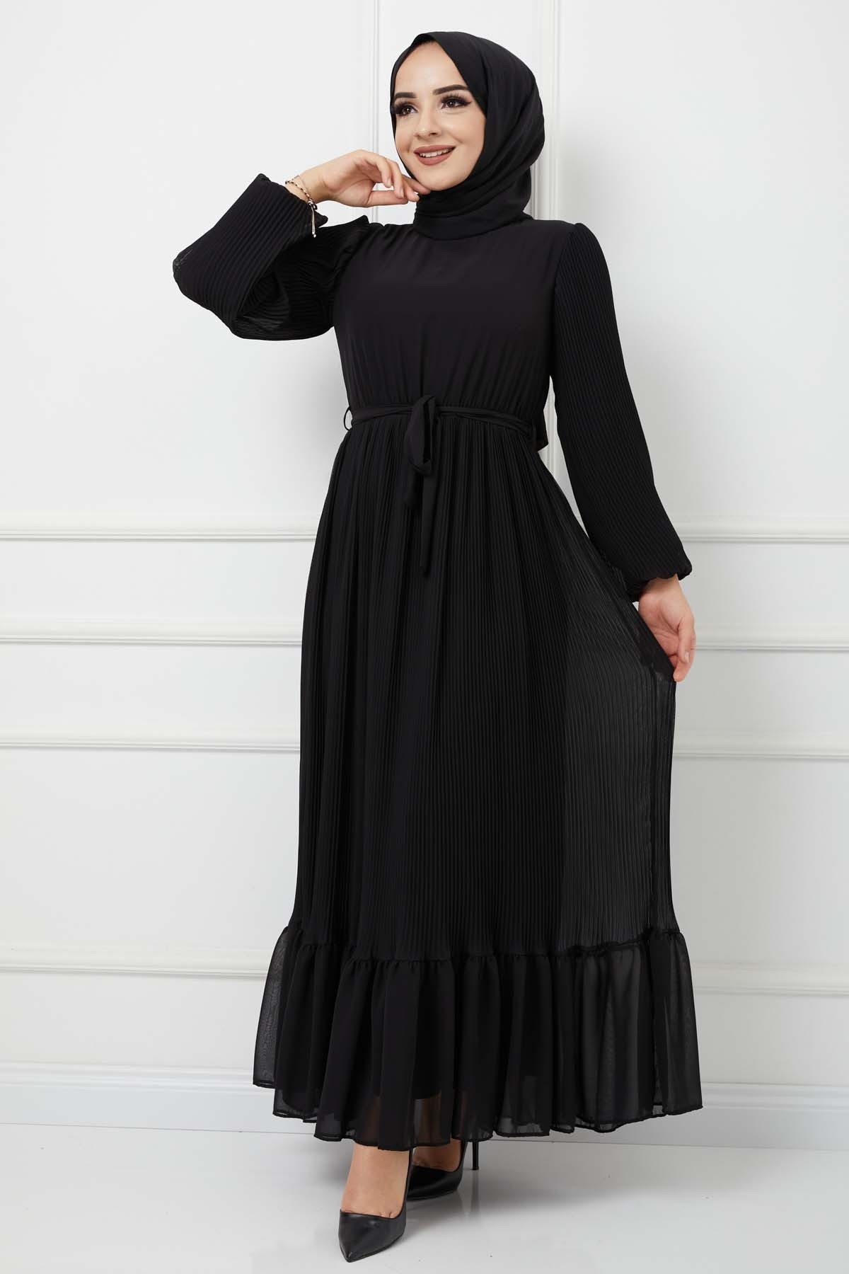 Pilise Detaylı Şifon Elbise - Siyah