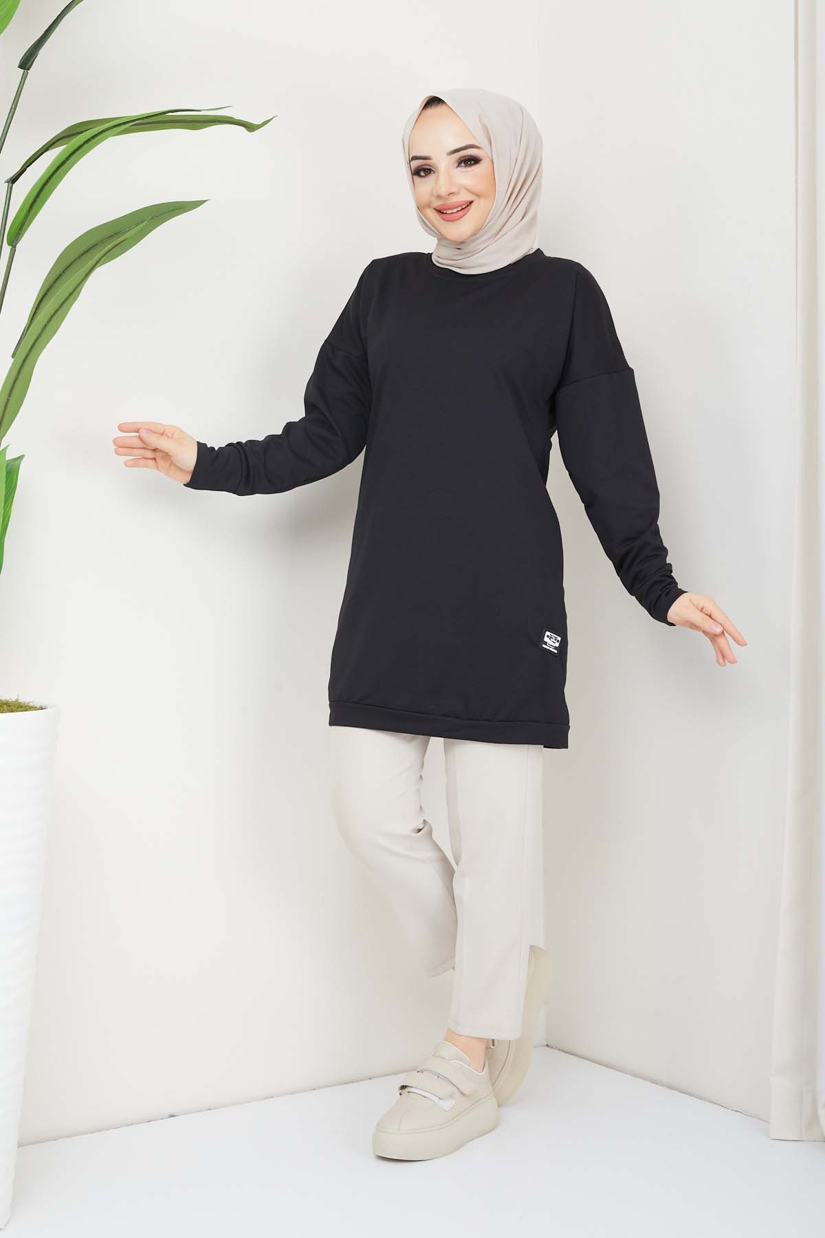 Aksesuarlı Tunik- Siyah