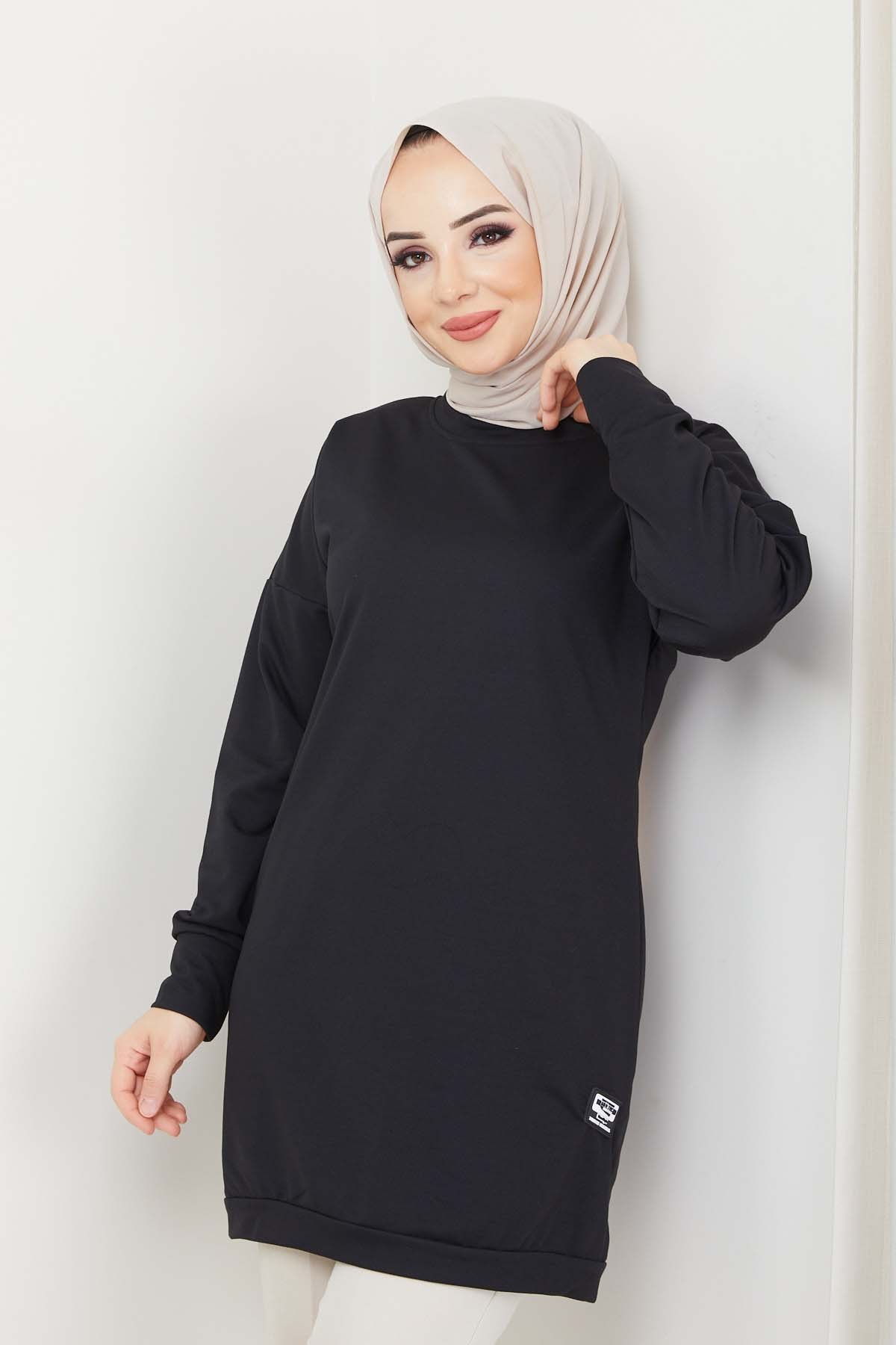 Aksesuarlı Tunik- Siyah