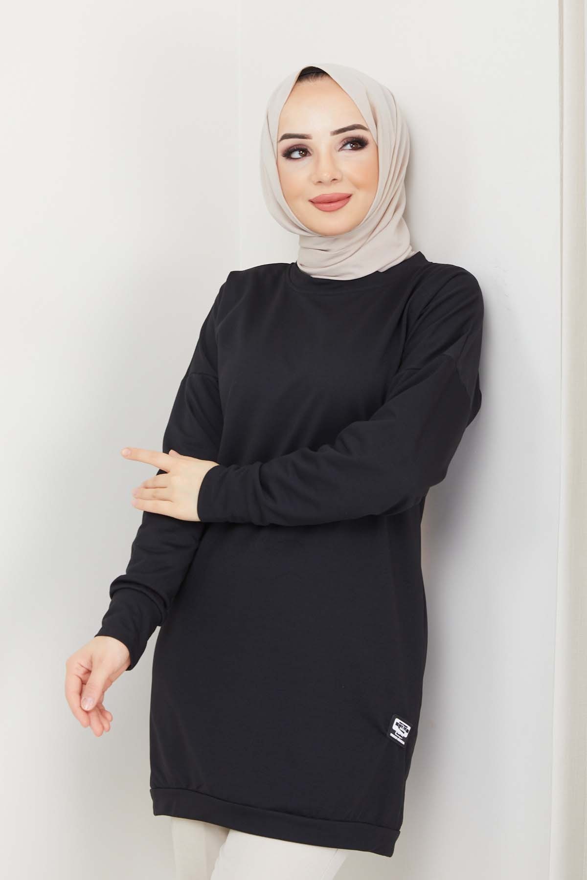 Aksesuarlı Tunik- Siyah