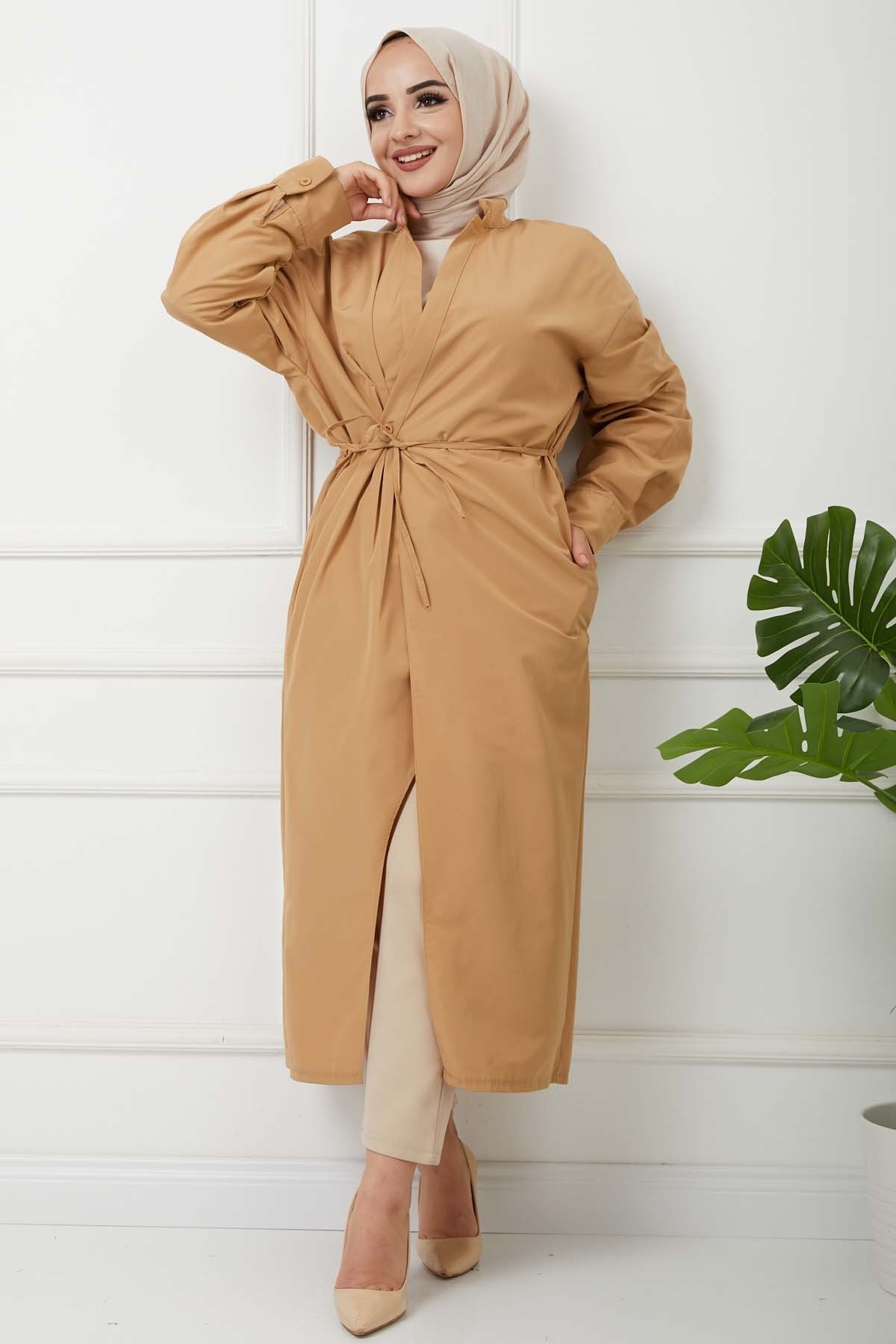 Önü Bağcıklı Trençkot - Bisküvi