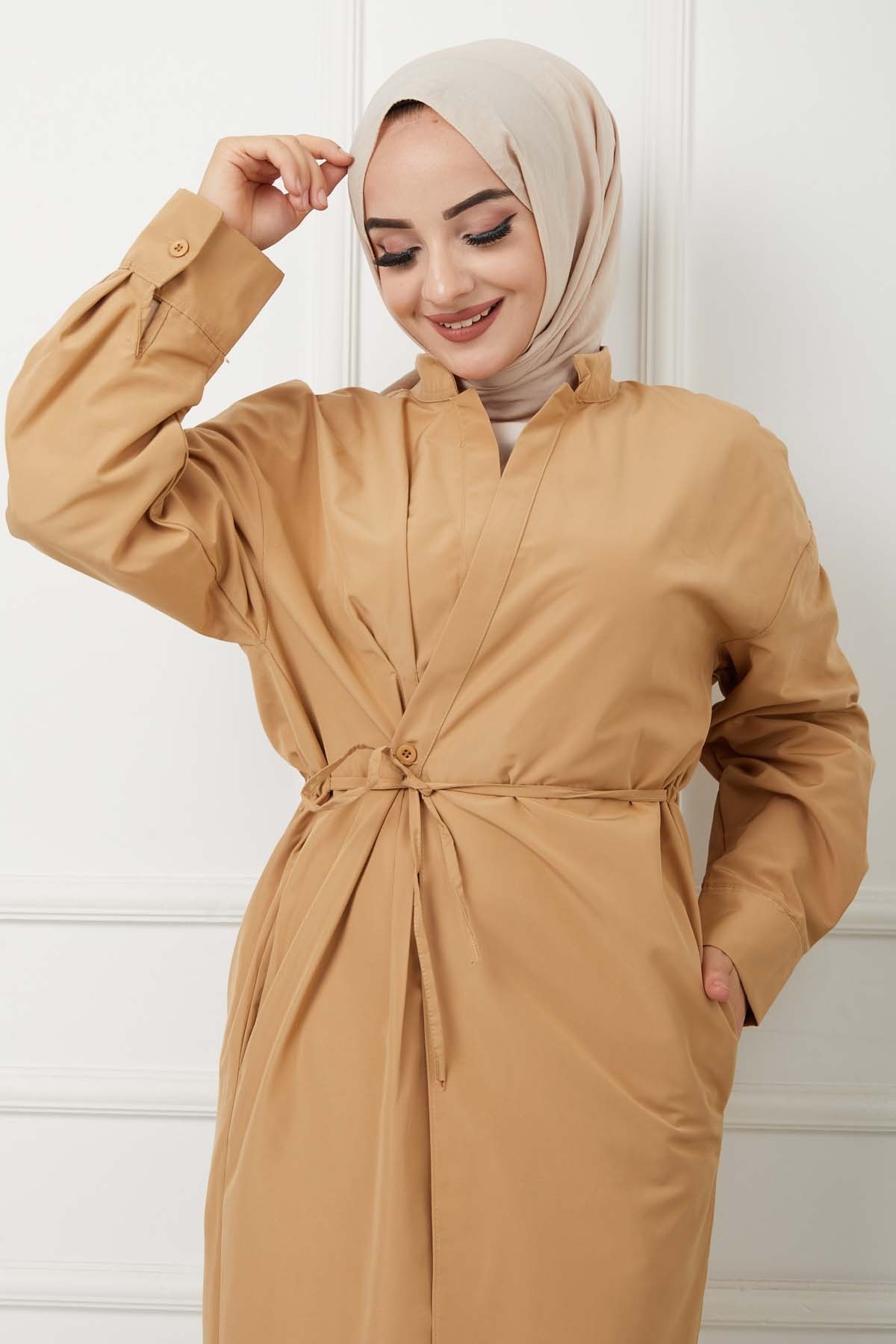 Önü Bağcıklı Trençkot - Bisküvi