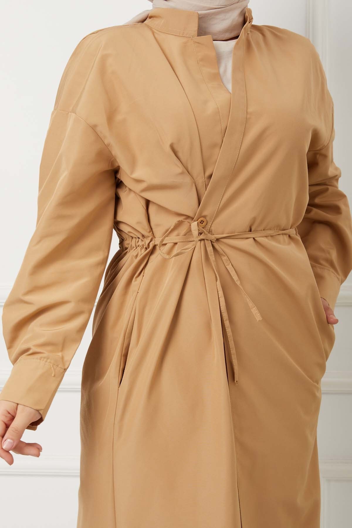 Önü Bağcıklı Trençkot - Bisküvi